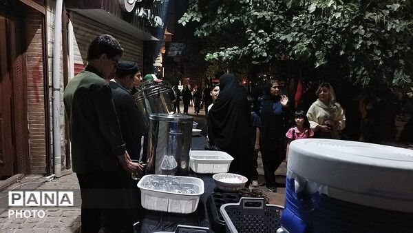 چایخانه حوزه علمیه گلشن در شب صد و شصت و چهارم 