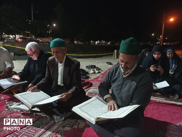 قرائت قرآن کریم در حسینیه شهدای شهر بار