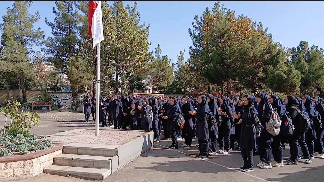سال تحصیلی در مدرسه آرمینه مصلی‌نژاد
