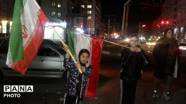 حضور دهه نودی‌های غیور در راهپیمایی شهرستان فردیس