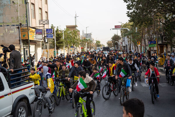 همایش دوچرخه‌سواری در آستانه 13 آبان