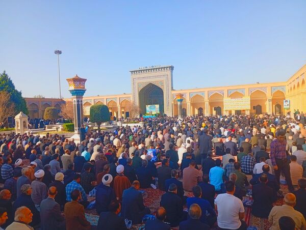 نماز عید فطر ۱۰ هزار نفری در کاشمر 