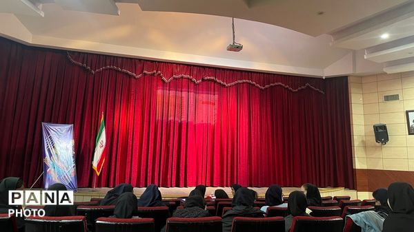 هنرستان هنرهای زیبا میزبان درخشش استعدادهای دختر در چهل و چهارمین جشنواره نمایش صحنه ای  و عروسکی