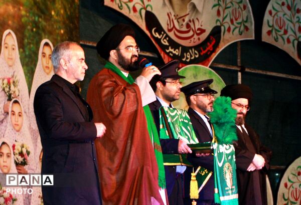 جشن میلاد حضرت معصومه (س) و روز دختر در سبزه میدان زنجان