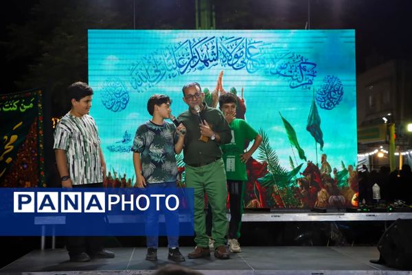 غدیر کیلومتری کاشان؛ جشن بی‌وقفه‌ی ولایت در چهارراه نماز