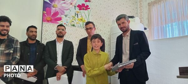 فرهنگ و هنر در مدارس شهید صادقی و شهید رجایی طنین انداز شد