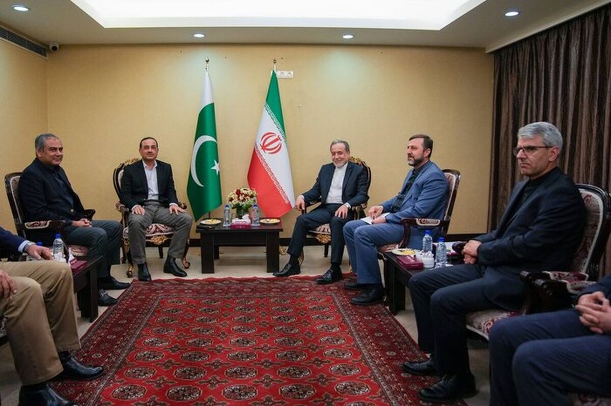 گفت‌وگوی فرمانده ارتش پاکستان با عراقچی