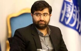 ‌روزی می‌رسد که ترامپ برای ادای احترام به رهبر انقلاب، پشت خط بماند‌