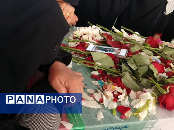 شمیم عطر شهید گمنام در دبیرستان شاهد شهید قاسم سلیمانی