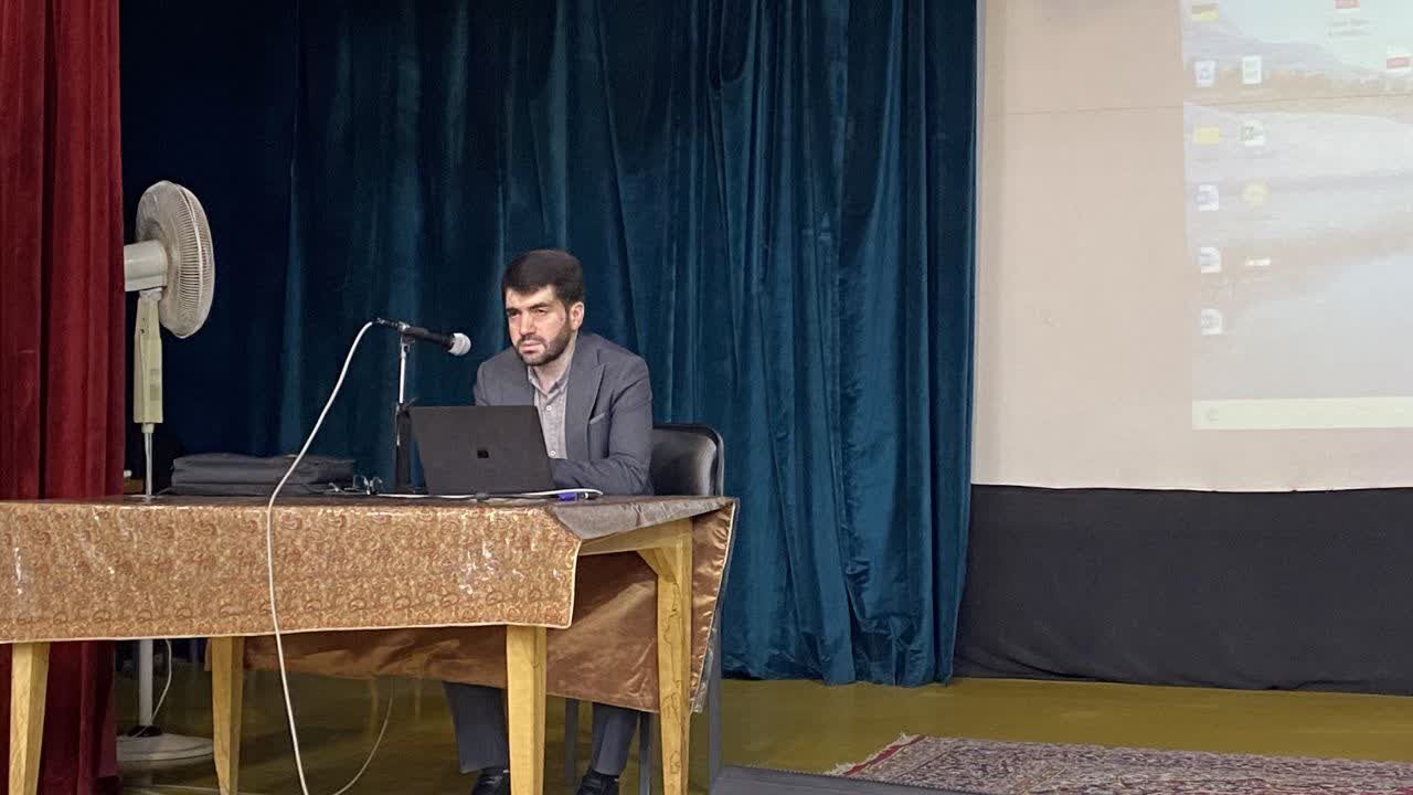 اولین کارگاه از سلسله کارگاه‌های دوره توانمندسازی مربیان پرورشی ناحیه 2 یزد
