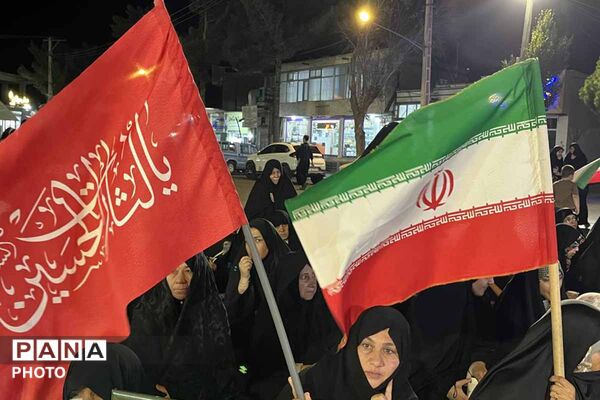همزمان با شهادت امام حسن عسکری(ع)؛ مردم در چهلم رهبر شهید انقلاب به میدان آمدند
/2