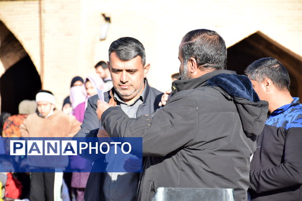 پیاده روی بزرگ خانوادگی فجرانه 