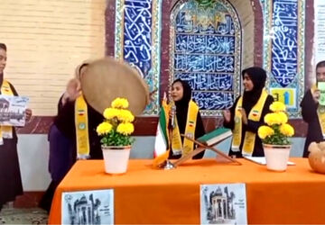 مراسم بزرگداشت حافظ در دبیرستان نرجس۱ 