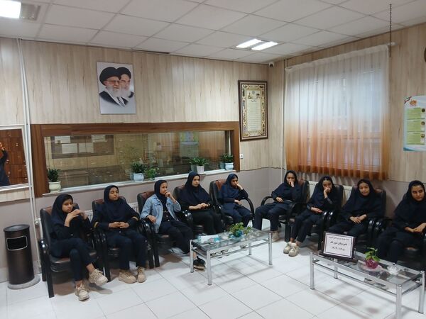 جلسه معارفه اعضای برگزیده شورای دانش آموزی دبیرستان میرزا جعفر سروقد 