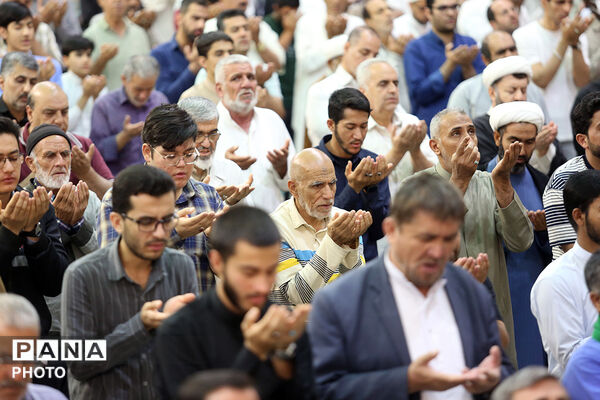 اقامه نماز عید سعید قربان در حرم حضرت معصومه(س)