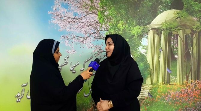 اولین نشست انجمن ادبی پژوهش سرای دانش آموزی شهید چمران ناحیه۴