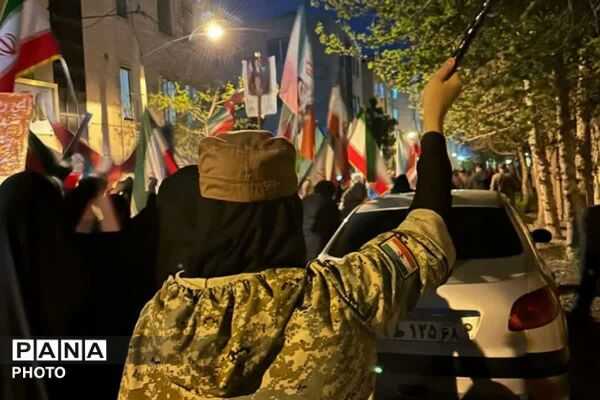 اندیشه، تجلیِ عشق و آمادگی؛ شب‌هایِ بیعت، نورِ امید در دلِ ایران