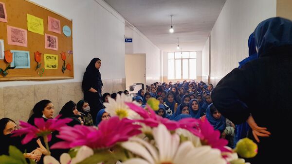 گرامیداشت عید مبعث در دبیرستان حافظ شهرکرد