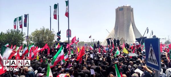 آزادی میزبان رهبر شهید
