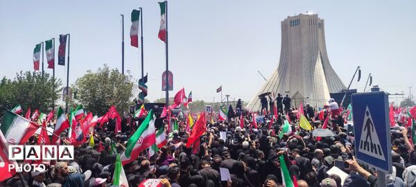 آزادی میزبان رهبر شهید