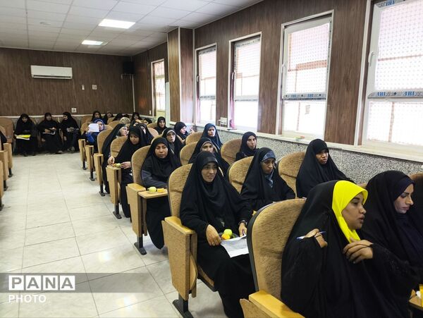 تجلیل از مربیان قرآنی در اختتامیه برنامه اوقات فراغت تابستانی سندرک