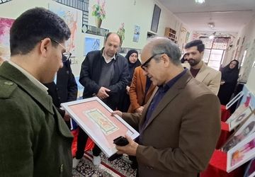 افتتاح نمایشگاه معلم هنرمند و دانش آموز خلاق در فریمان