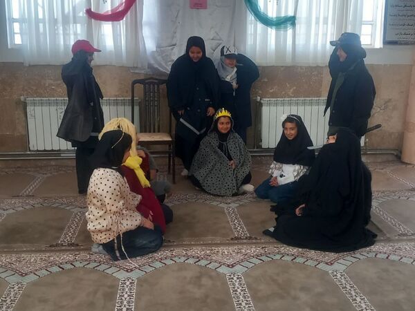 جشن۲۲ بهمن در مدرسه تکتم روستای مهدی آباد خلیل آباد 
