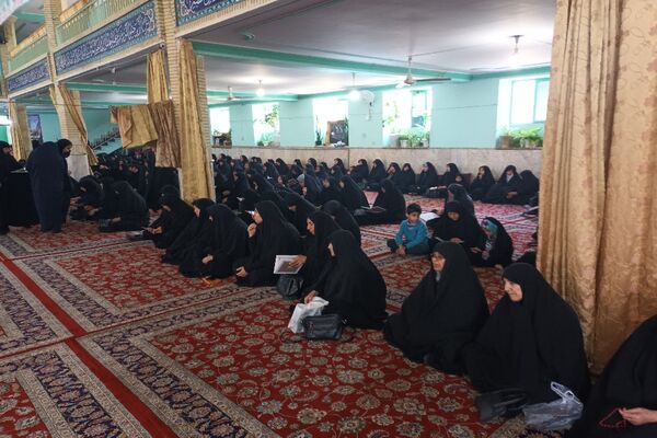 مراسم ترحیم و قرآن‌خوانی برای شهید جمهور و همراهان در مصلی چناران