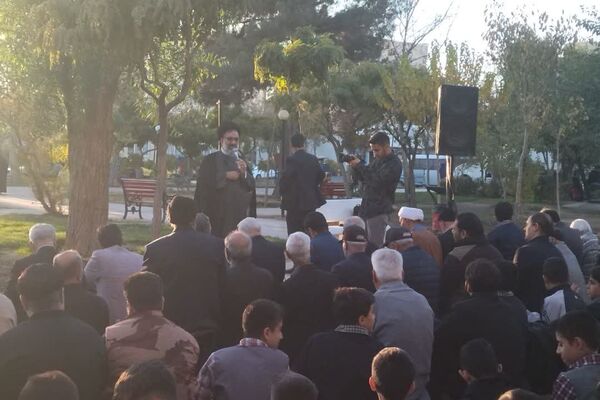 برگزاری نماز باران به امامت سید ابراهیم حسینی امام جمعه شهرستان فردیس در شهرک وحدت