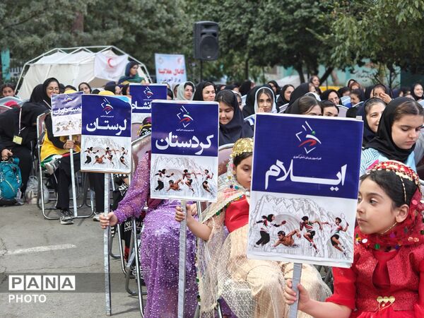 آیین افتتاحیه سی و پنجمین دوره مسابقات ورزشی دانش آموزان دختر کشور در کرمانشاه 