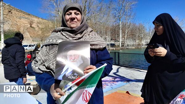 مراسم استغاثه به امام زمان (عج) به همراه آتش زدن بت بعل در گرداب شهر بن