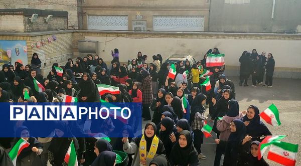 مراسم گرامیداشت شهدای مقاومت در دبیرستان گلشن آزادی مشهد
