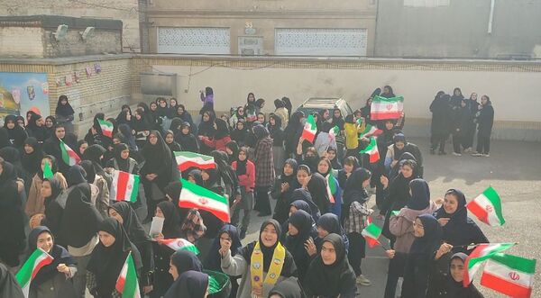 مراسم گرامیداشت شهدای مقاومت در دبیرستان گلشن آزادی مشهد