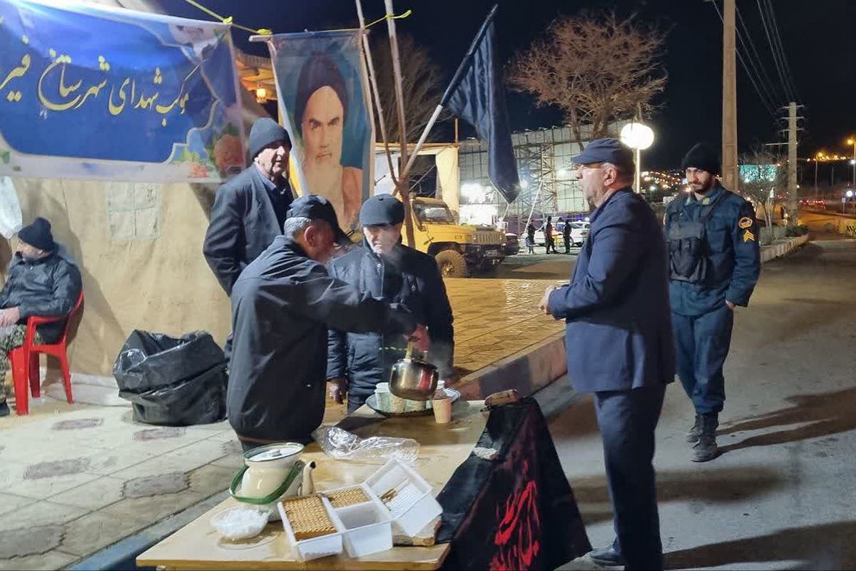 پذیرایی خادمان موکب شهدای فیروزکوه 