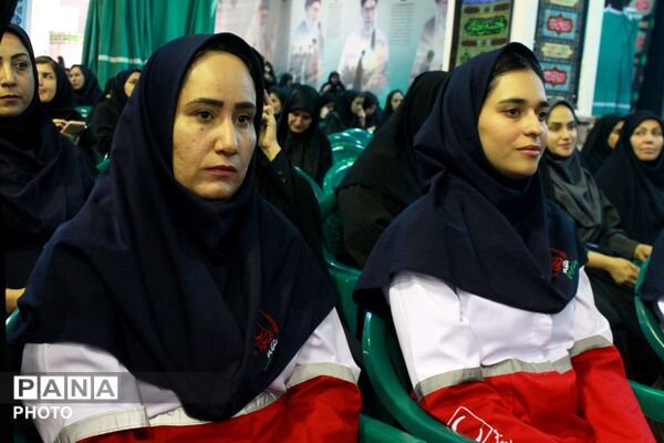 بزرگداشت و ادای احترام مدیران و کارکنان دولت در استان کرمان به رهبر شهید ایران