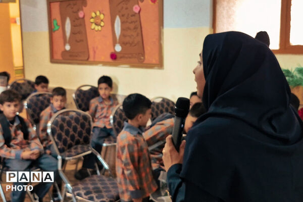 طنین زنگ مهر و مقاومت در دبستان شاهد باقرالعلوم آباده