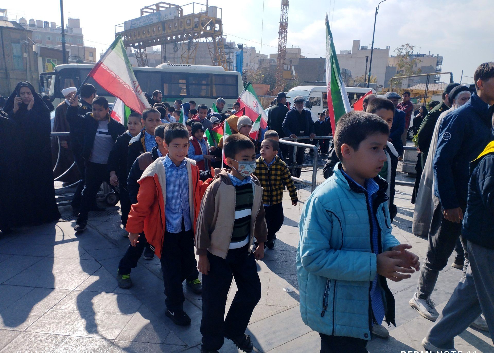 راهپیمایی ۱۳ آبان در میدان شهدا مشهد