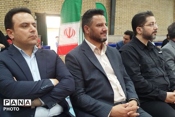رزمایش کمک‌های مومنانه و طرح همکلاسی مهربان در ناحیه دو شهرری