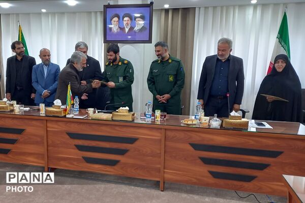 جلسه هم اندیشی با مدیران مدارس چهاردانگه