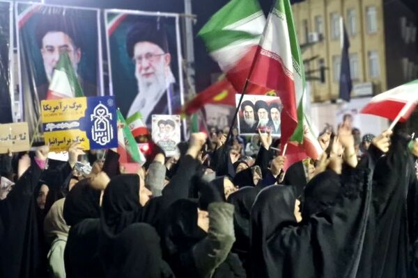 اجتماع مردمی حامیان انقلاب اسلامی در گلوگاه