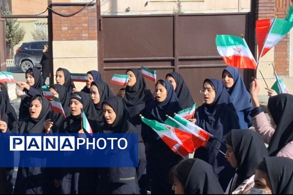 گلبانگ زنگ انقلاب در دبیرستان هجرانی پردیس