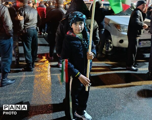 سرما در برابر آتش عشق دلها به رهبر چیزی نبود