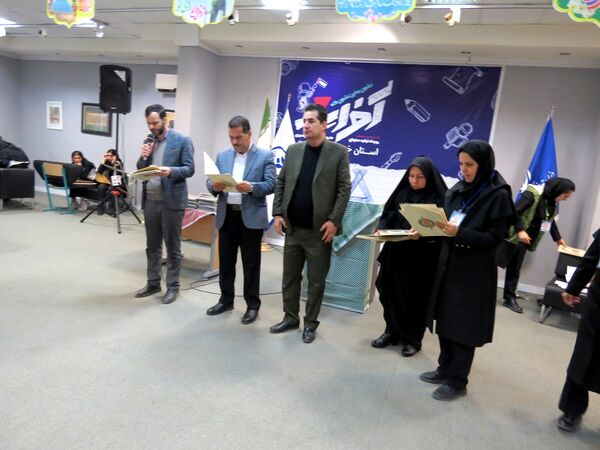 برگزاری رویداد آخراشه در هنرستان هنرهای زیبا 