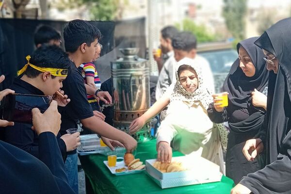 برپایی موکب جاماندگان اربعین حسینی در فیروزکوه