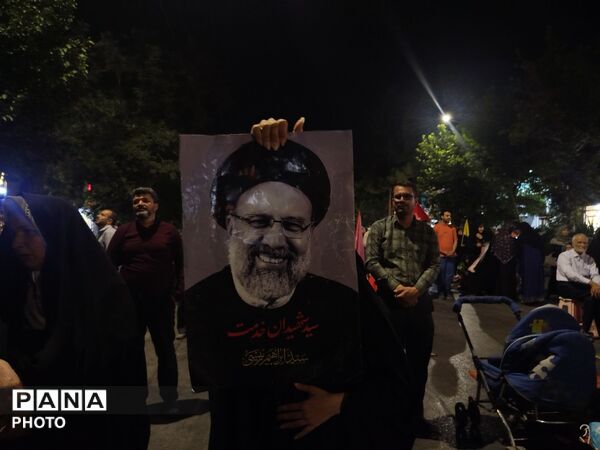 خاطره ۱۶۸ شهید در «۱۶۸ شب»؛ نیشابور میزبان اجتماع پرشور مردم
