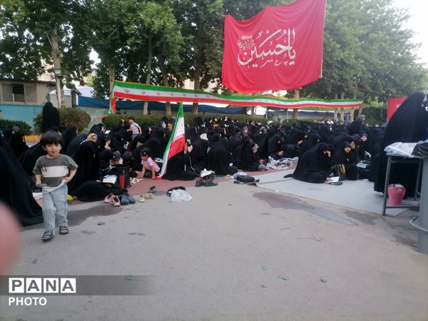 دعای پرفیض عرفه در موسسه جوانان آستان قدس رضوی