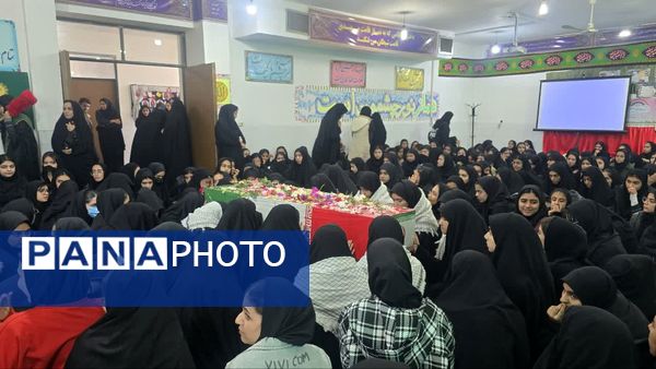 جلوه‌ای ماندگار از ارادت دانش‌آموزان بافق به شهدا