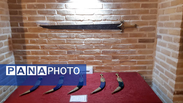 بازتاب هنر عاشورایی در نمایشگاه نسخ خطی و لباس‌های تعزیه