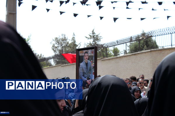 وداع با پیکر شهدای حمله رژیم صهیونیستی در کرج