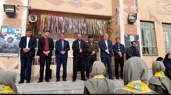 بازدید مسئولان سازمان دانش‌آموزی آذربایجان شرقی از مدارس تمام تشکیلاتی اهر